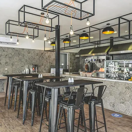 Ośrodek wypoczynkowy Althea Village - Family 4*